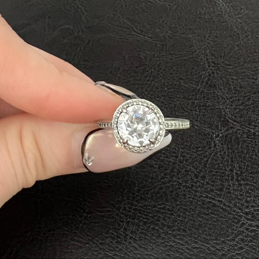 Henri Bendel Ring